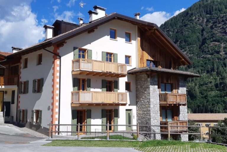 Casa Cristina a Ossana, prospetto est